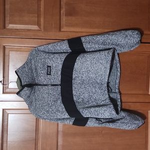 Cropped pullover windbreaker